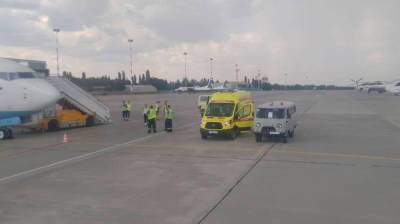 Летевший из Минвод в Москву Boeing экстренно сел в Воронеже