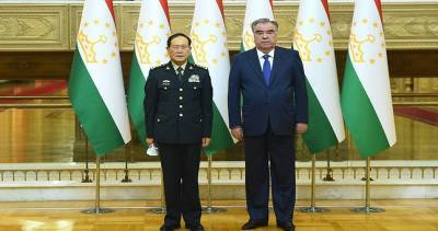 Эмомали Рахмон встретился с министром обороны Китая