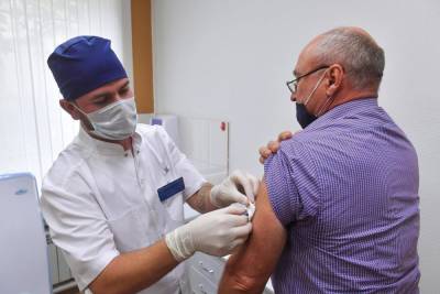 В Ростовской области иностранные граждане смогут вакцинироваться от COVID-19 только платно