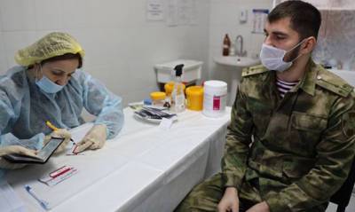 Власти Чечни ввели обязательную вакцинацию для медиков, учителей, чиновников и студентов