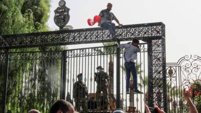 5-я студия. Акции протеста в Тунисе: как обстановка сказывается на туристах