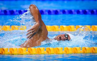 Пловец Романчук на Олимпиаде-2020 установил рекорд и еще с одним украинцем пробился в финал