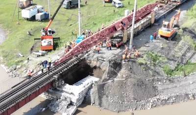 Движение по Транссибу восстановили после ремонта разрушенного моста