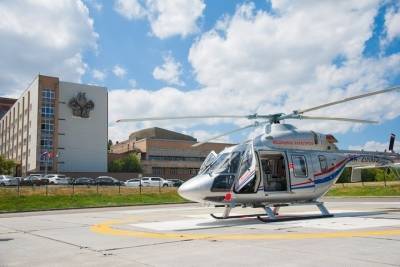 В больницу Волгограда на вертолете доставили мальчика, выпившего бензин