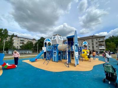 В Волхове открыли новую детскую площадку
