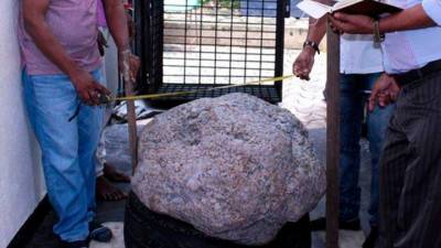 На Шри-Ланке обнаружили самый большой в мире звездчатый сапфир