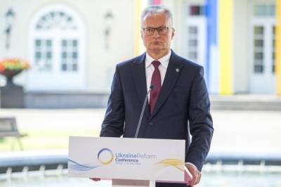 Президент Литвы говорит, что сейчас не видит необходимости вводить чрезвычайное положение