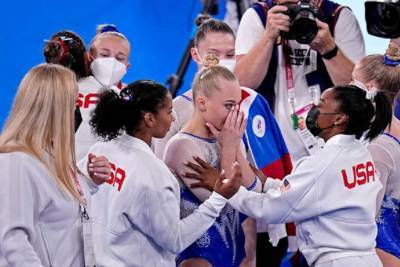 Путин поздравил российских гимнасток с исторической победой на Олимпиаде
