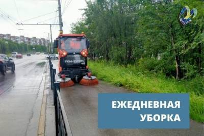 Более 110 кубометров смета было убрано с улиц Мурманска за минувшие сутки