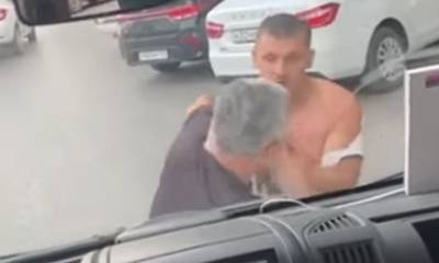Драка двух водителей маршруток в Волгограде попала на видео