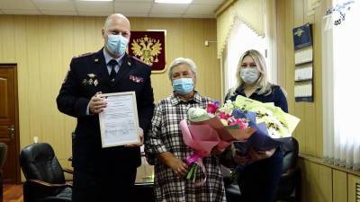В Новокузнецке женщина на лету поймала выпавшего из окна многоэтажки ребенка