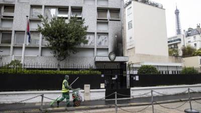 Посольство Кубы в Париже забросали коктейлями Молотова