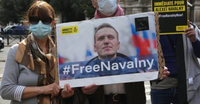 Роскомнадзор требует удалить YouTube-каналы сторонников Навального