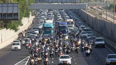Минфин предлагает брать плату с мотоциклов за въезд в Тель-Авив