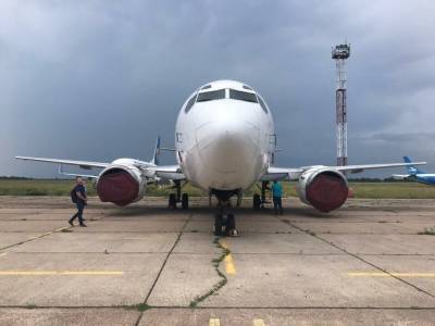 Минюст Украины продает на аукционе два арестованных пассажирских самолета Boeing