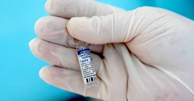 Вирусологи объяснили, почему стоит комбинировать вакцины "Спутник лайт" и AstraZeneca