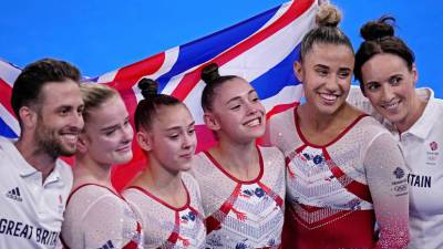 Хэмилтон заявил, что горд бронзой британских гимнасток на Олимпиаде