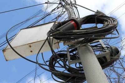 В Курске с 15 сентября начнется демонтаж незаконных проводов на столбах