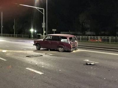 Две легковушки попали в аварию на проспекте Победы в Липецке