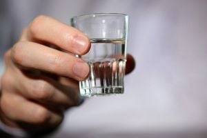 Ученые назвали дозу алкоголя, полезную для сердца