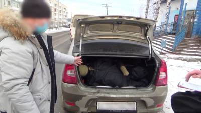 Россиянин с сообщником похитил и заживо закопал знакомого за долг в 500 рублей