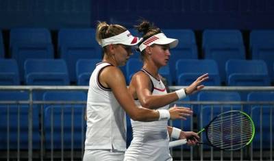Теннисистки Елена Веснина и Вероника Кудерметова вышли в финал Олимпийских игр