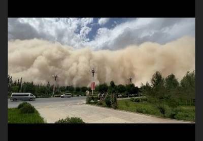 ВИДЕО: песчаная буря накрыла китайский Дуньхуан