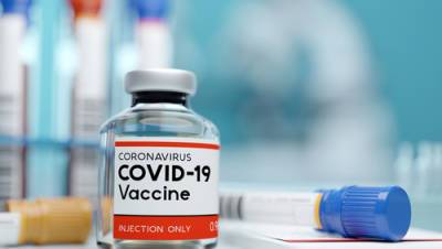 Первые в мире: минздрав Израиля рекомендует срочно начать вакцинацию третьей дозой