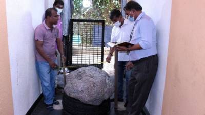 На Шри-Ланке нашли самый большой в мире сапфир на 2,5 миллионов карат