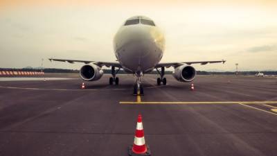 Непригодна для самолетов: пилот из ОАЭ раскритиковал новую ВПП в Одессе