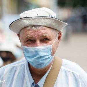 В Украине за сутки выявили 717 новых случаев коронавируса