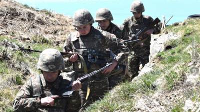 Ереван сообщил о боях на границе Армении с Азербайджаном