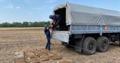 В Черкасской области откопали почти сотню старых снарядов (ФОТО)