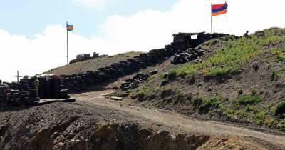 Армения сообщила о боях на границе с Азербайджаном