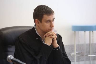 В Екатеринбурге умер 36-летний судья из Кургана. Он болел коронавирусом