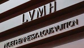 Чистая прибыль LVMH в 1-м полугодии подскочила в 10 раз