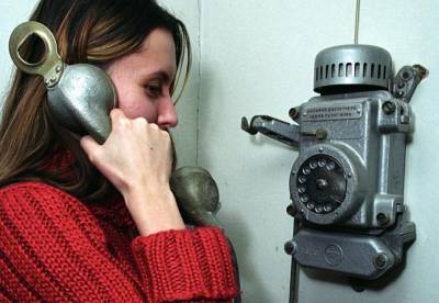 "Это не телефонный разговор!": кто и зачем контролирует телефонную связь