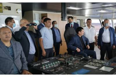 Паромное судно «Азербайджан» вызвало интерес у ряда официальных лиц Узбекистана и Казахстана (ФОТО)