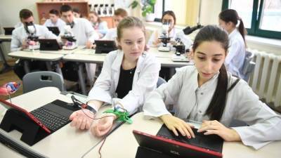 «Большие вызовы»: школьники России представили научные проекты в центре «Сириус»