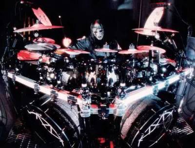 Умер барабанщик знаменитой метал-группы Slipknot