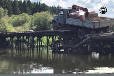 В Пензенской области грузовик разрушил мост