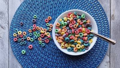 Диетолог рассказала о пользе и вреде сухих завтраков для детей