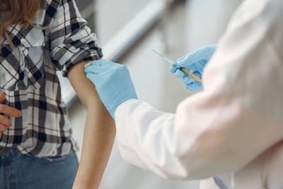 42 748 жителя Владимира получили второй компонент вакцины от коронавируса
