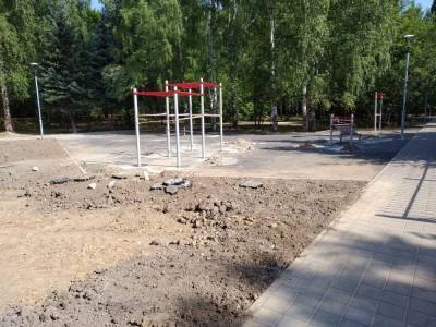 Спортэлементы монтируют на воркаут-площадке в сквере Приокского района