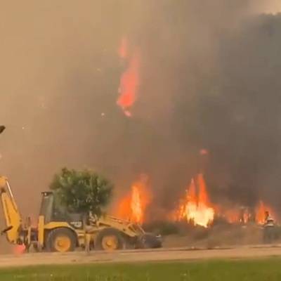 Власти оценили ситуацию в районе Антальи, где вспыхнул лесной пожар