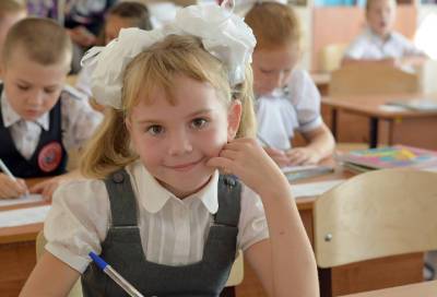 Российские родители получат выплаты к началу учебного года раньше срока