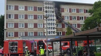 Пожар в приюте для беженцев в Саксонии: эвакуировали 300 человек