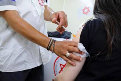 Израиль разрешил вакцинацию детей от 5 до 11 лет: кто получит прививку в первую очередь