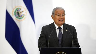 Бывший президент Сальвадора объявлен в международный розыск