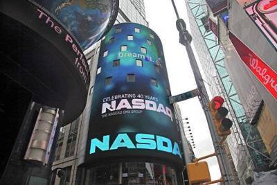 NASDAQ вырос на 0,70% до 14762,58 пункта, DJIA снизился на 0,36%